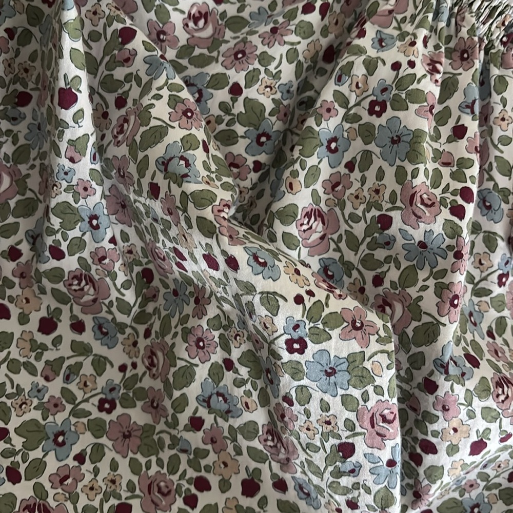 LAKE Floral Smocked Blouse - Picture 3 of 4